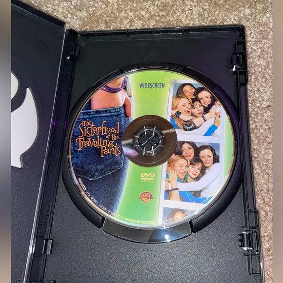 Set of 2 DVDs. Aquamarine and Sisterhood of the Traveling Pants - Picture 4 of 4